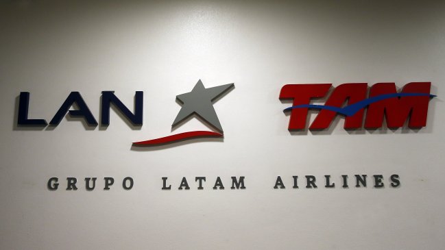 Latam pierde un millón de dólares diarios por la huelga de los tripulantes de cabina