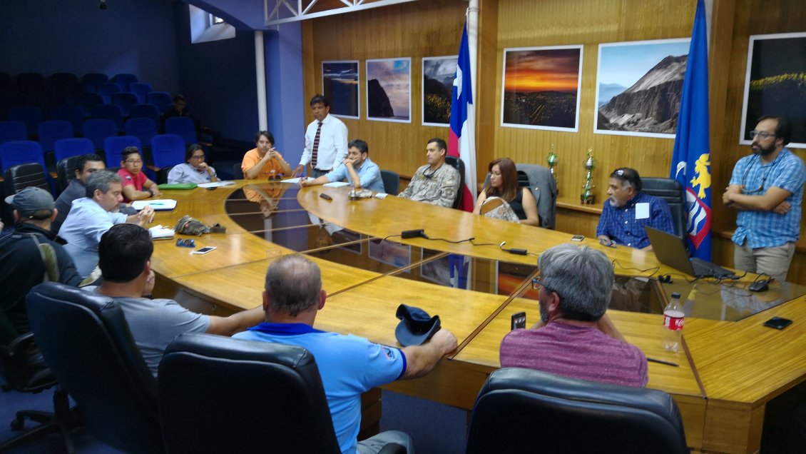 Insólito: Vertederos ilegales en el Morro de Arica no pueden ser limpiados sin permiso de Santiago