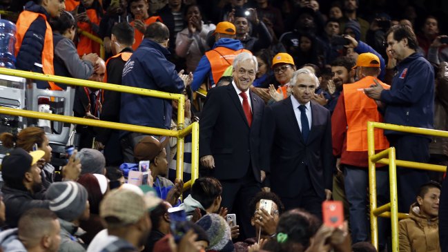 Piñera en el Estadio Víctor Jara: 