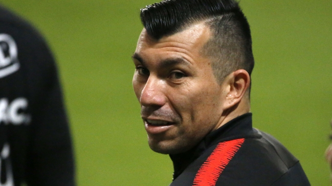 Las felicitaciones de Gary Medel para la Roja femenina
