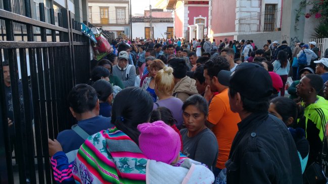 Arica: Más de 700 extranjeros asistieron al primer día del plan de regularización de migrantes