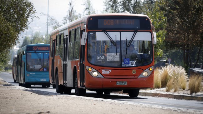 Evasión en Transantiago durante noches de fin de semana se acerca al 50 por ciento