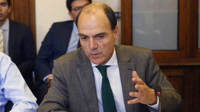 Ministro Monckeberg: Hemos pagado hasta tres veces más del valor por viviendas sociales