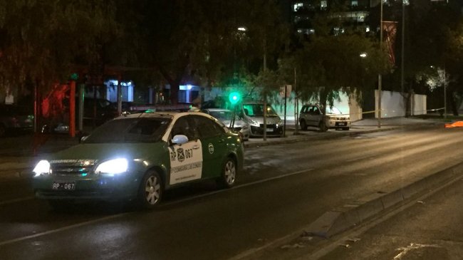 Ñuñoa: Carabineros arrestó a individuos que circulaban en auto robado