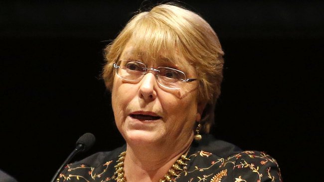 Bachelet contra el Gobierno: Vía reglamento han buscado torcer los objetivos de las leyes