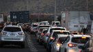 Alto flujo vehicular presenta la Costanera Norte en dirección a la costa