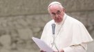 El papa Francisco pidió prohibir las armas para no vivir \