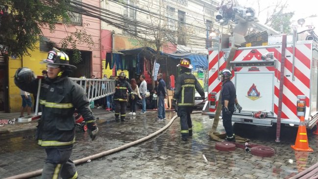 Bomberos controló incendio en cité cercano a terminal San Borja