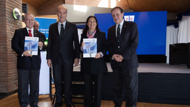 La UC sigue conmemorando sus 80 años y presentó libro 