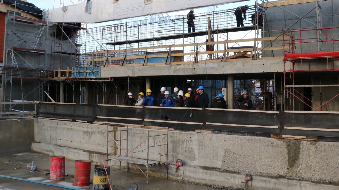 Magallanes: Comunidad de Puerto Natales conoció avances de la piscina municipal