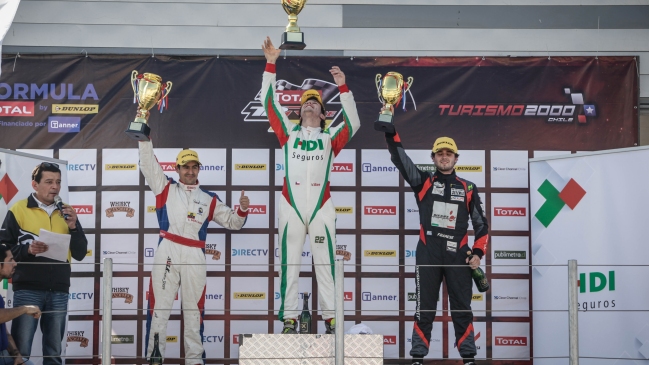 Piloto chileno Vicente Bas obtuvo categórico triunfo en la tercera fecha de la Fórmula Total