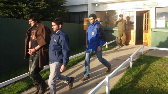 Punta Arenas: Carabineros detuvo a joven por presunto intento de robo