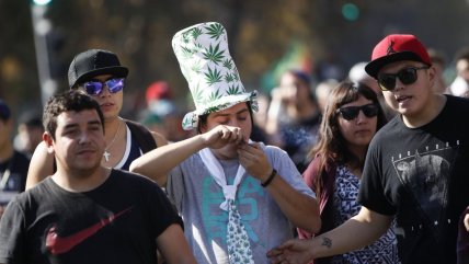   Cientos de personas asistieron a una nueva versión de la marcha 