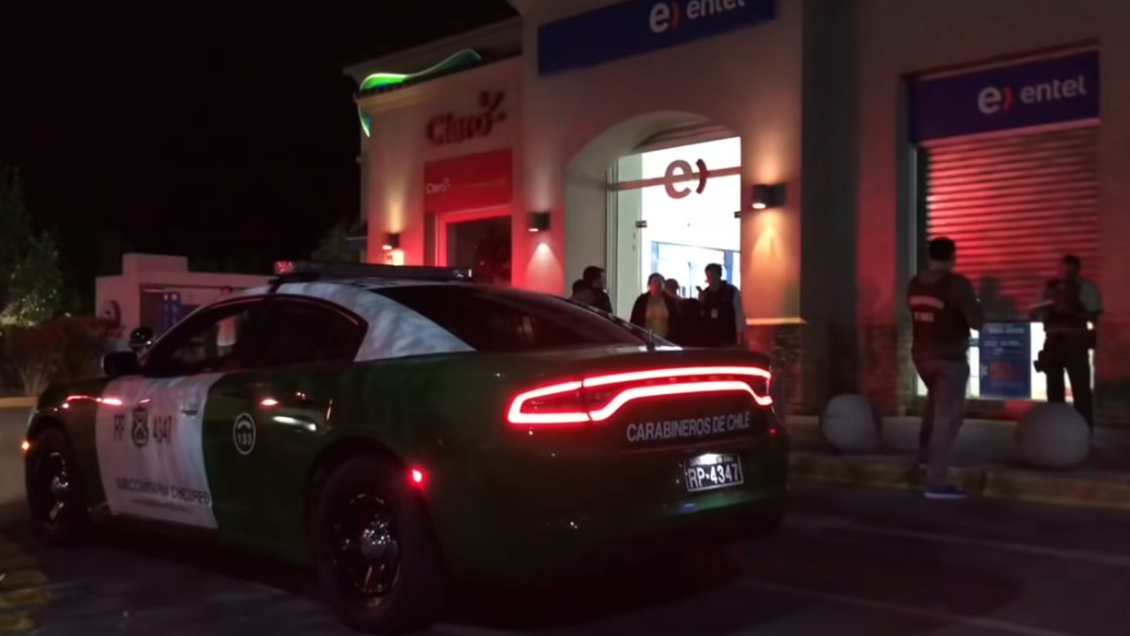 Violento robo en local de mall de Chicureo: Guardia fue agredido