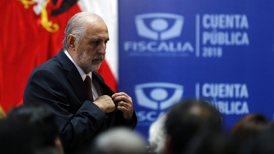 Frente Amplio en disyuntiva por Abbott: Comisión investigadora o destitución