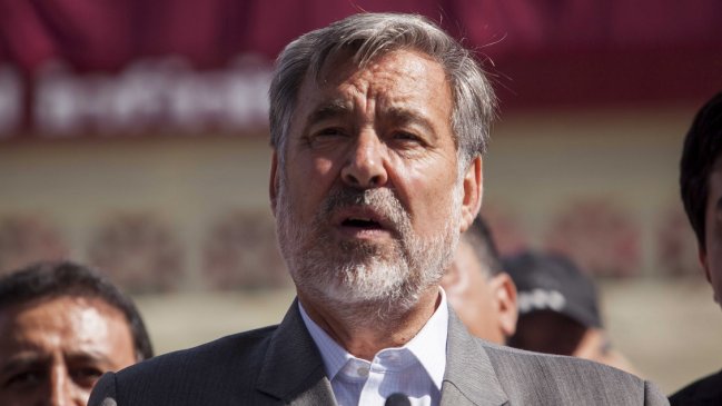 Nepotismo: Guillier pidió 