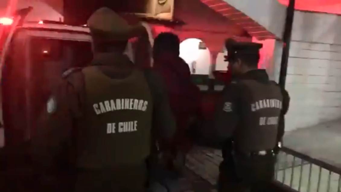Vecinos detuvieron a hombre que golpeó a su pareja en Colina