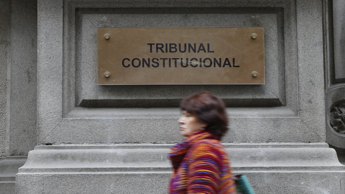 Denuncian que condenados por violaciones a los DD.HH. usan al TC para congelar sus causas