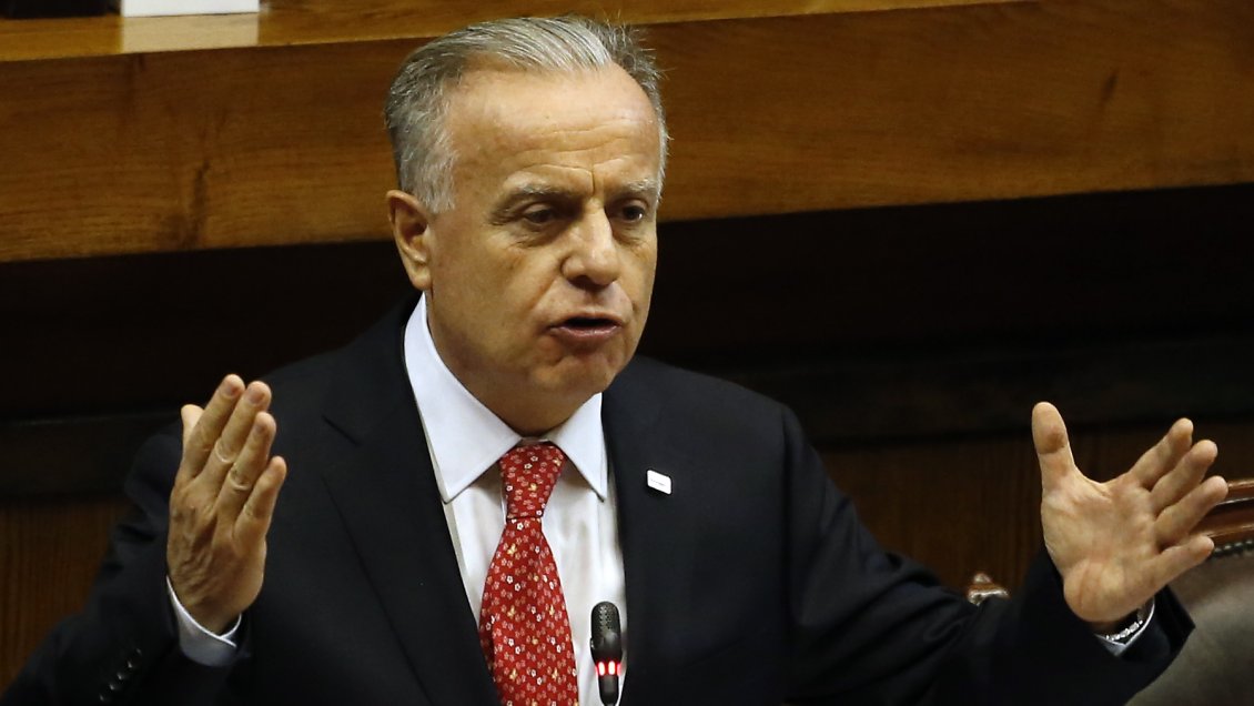 Diputada interpeladora y tropiezo de Santelices: 