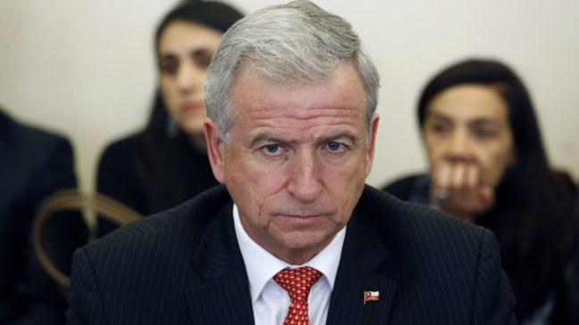 Harvard pagará gastos de Larraín y agrega: Lo invitamos como alumno y ex ministro