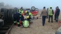 Bomberos rescató a conductor de camión volcado cerca de Quillagua