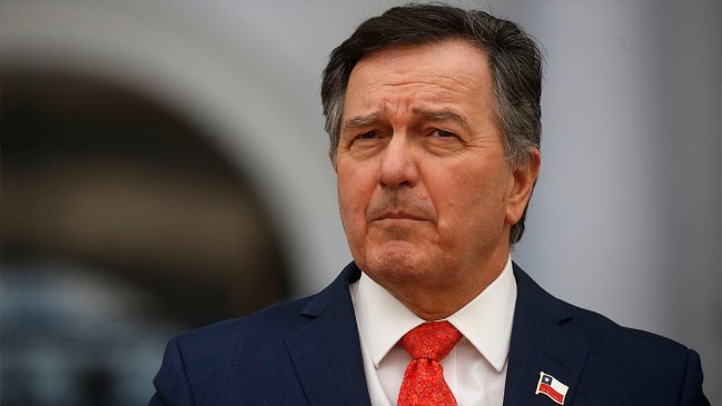 Canciller Ampuero considera no enviar un embajador a Venezuela