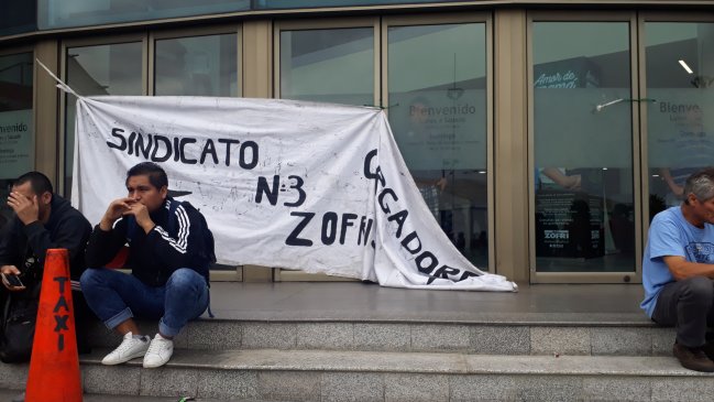 Iquique: Cargadores de Sindicato 3 se tomaron Mall Zofri