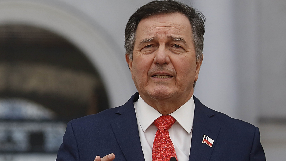 Canciller Ampuero: Embajada en Venezuela puede funcionar sin un embajador