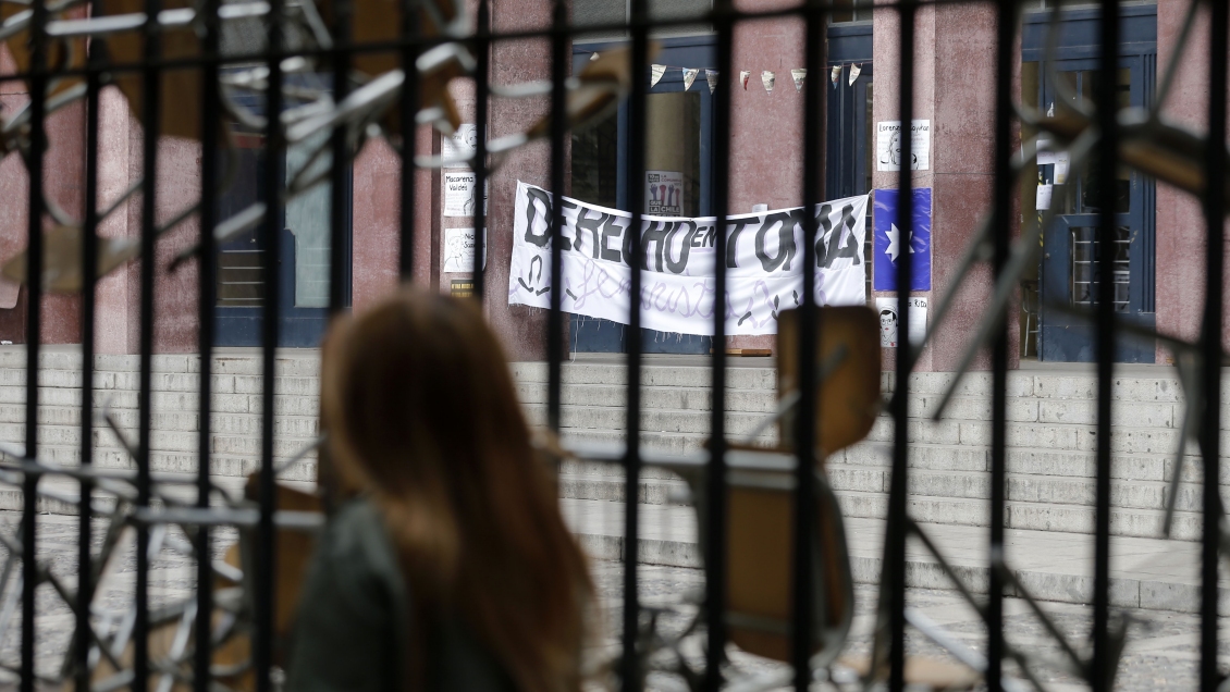 Rector por tomas feministas: Es una voz de alerta que debemos acoger