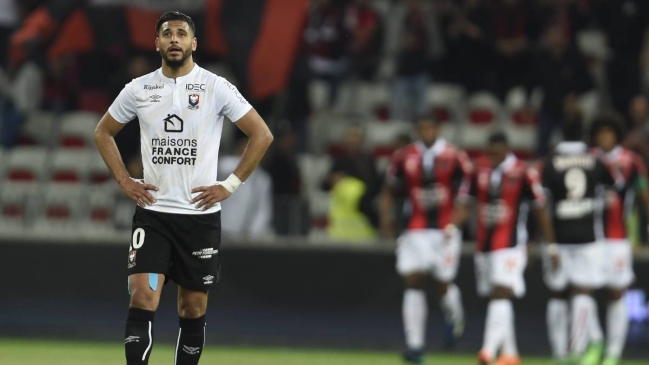 Hinchas de Caen iniciaron campaña para apoyar a otro equipo con el fin de mantenerse en Primera