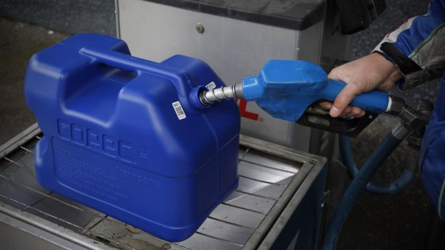 La parafina lidera alza de todos los combustibles este jueves