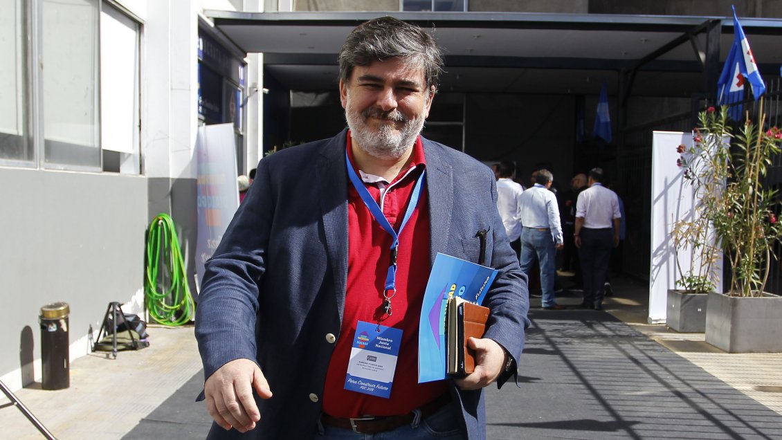 Ex subsecretario Burrows recibirá importante premio internacional por Ley de Etiquetado