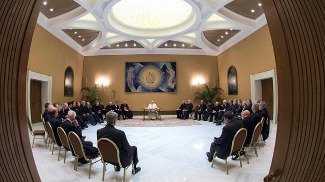 La histórica renuncia de todos los obispos chilenos