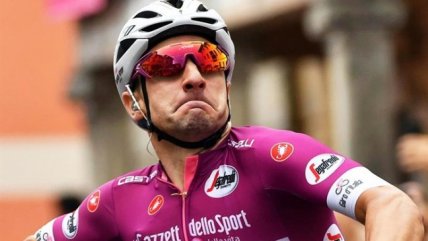  Viviani hizo un triplete y Simon Yates mantuvo la maglia rosa  