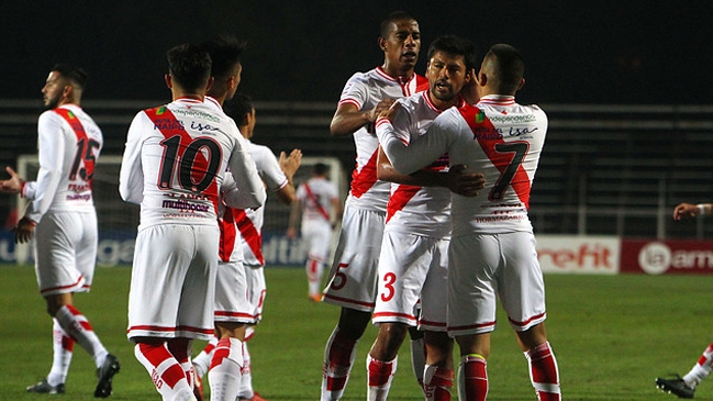 Curicó Unido se hizo fuerte ante Huachipato y obtuvo su segundo triunfo del campeonato