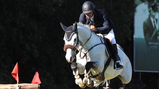  Rodrigo Carrasco ganó concurso de equitación en Argentina  