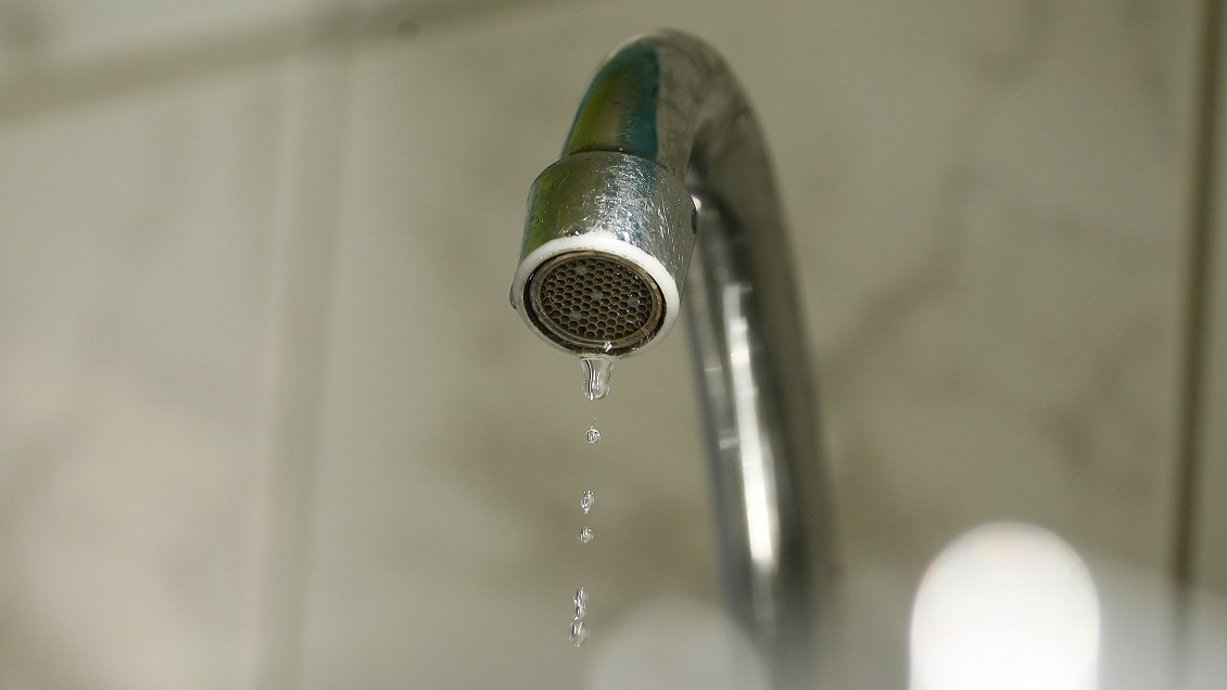 Rotura de matriz mantiene sin agua potable a la zona urbana de Corral