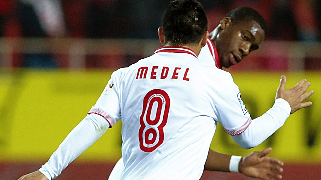 Gary Medel visitó al club que le abrió las puertas en el fútbol europeo