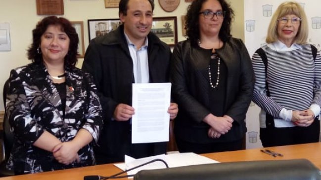 Acuerdo inédito permitirá a mujeres de Torres del Payne acceder a capacitaciones