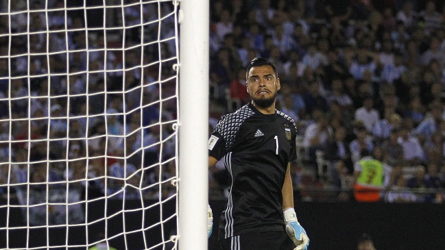 Esposa de Sergio Romero reveló que médicos le dijeron que llegaría bien al Mundial