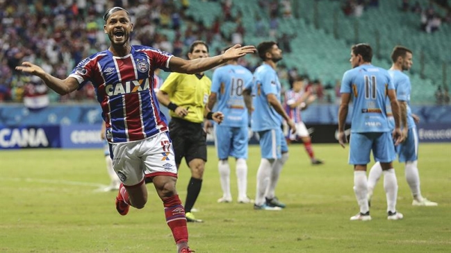 Bahía de Eugenio Mena logró avanzar en Copa Sudamericana tras golear a Blooming