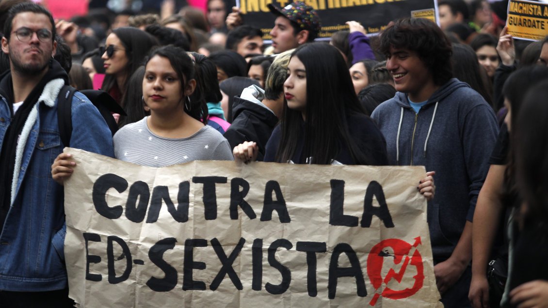 Movimiento feminista universitario llama a la radicalización y convoca paro nacional