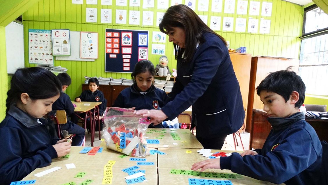 Una historia de superación: Escuela de San Rosendo logró destacar en el Simce
