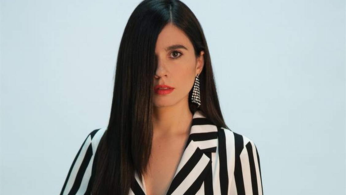 Javiera Mena: Están saliendo a flote miles de años de rabia de la mujer