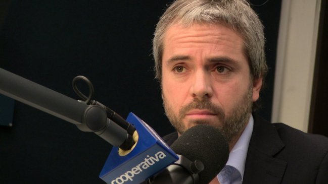 Ministro Blumel: Isapres requieren reforma a fondo para terminar con discriminación