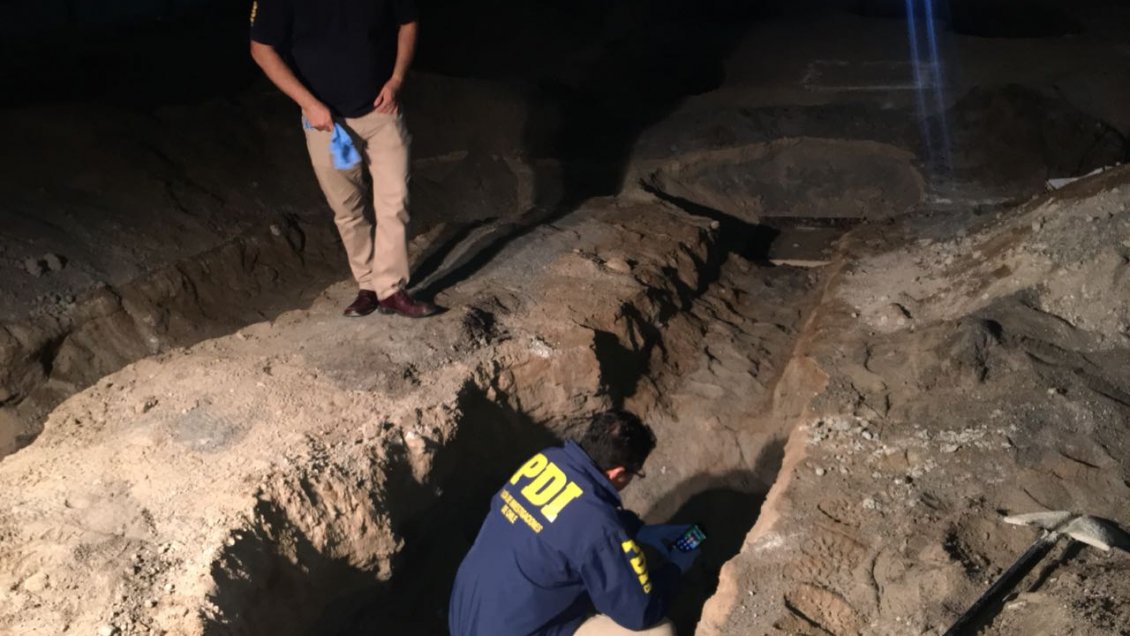 Topógrafo halló osamentas prehispánicas en obras de construcción al norte de Arica