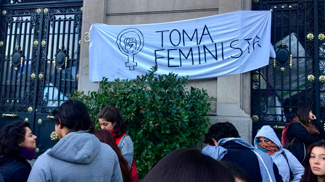 Histórica toma en la casa central de la Universidad Católica: 