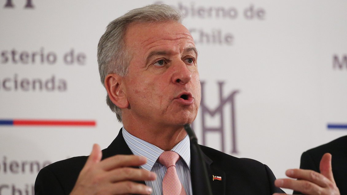 Larraín valoró la decisión del CDE: Viajé como ministro y lo dije desde el día uno