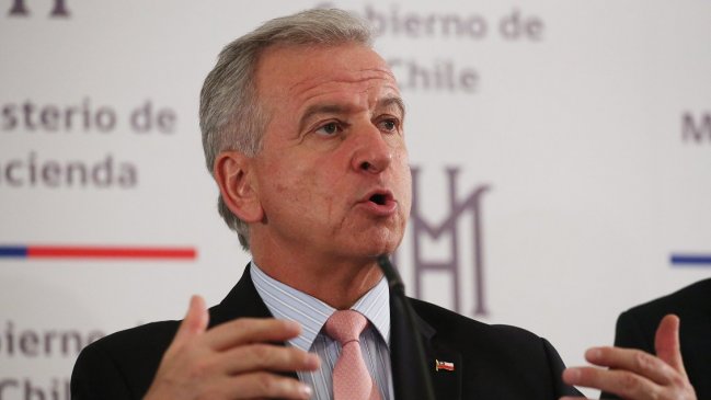 Larraín valoró la decisión del CDE: Viajé como ministro y lo dije desde el día uno