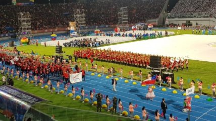  María Fernanda Valdés encabezó delegación chilena en inauguración  